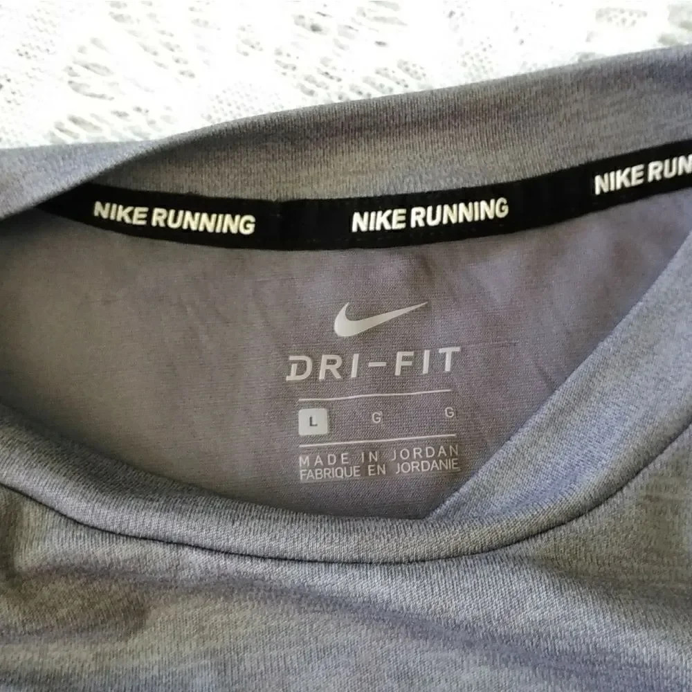 Nike Dri-Fit top Sz L Silver/gray